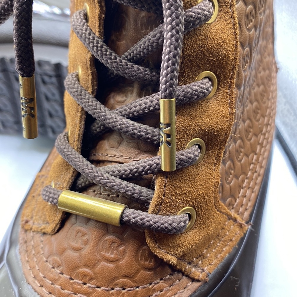 Michael Michael Kors Easton Lace-up Duck Boot Size 10 - Picture 12 of 13